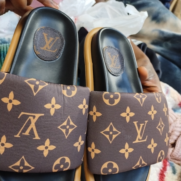 Louis Vuitton pool pillow flat comfort Mule - Picture 3 of 4